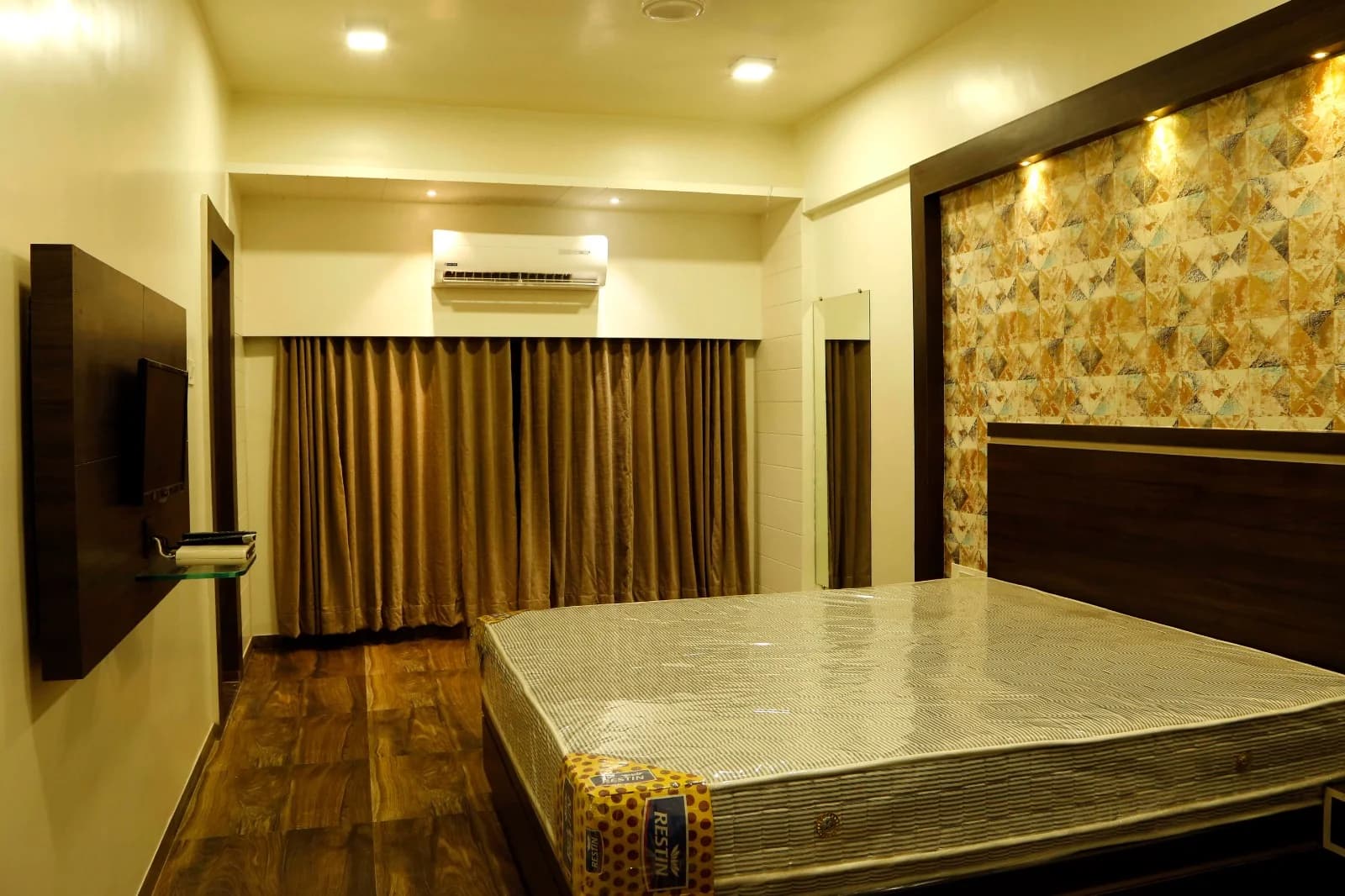 Bed Room