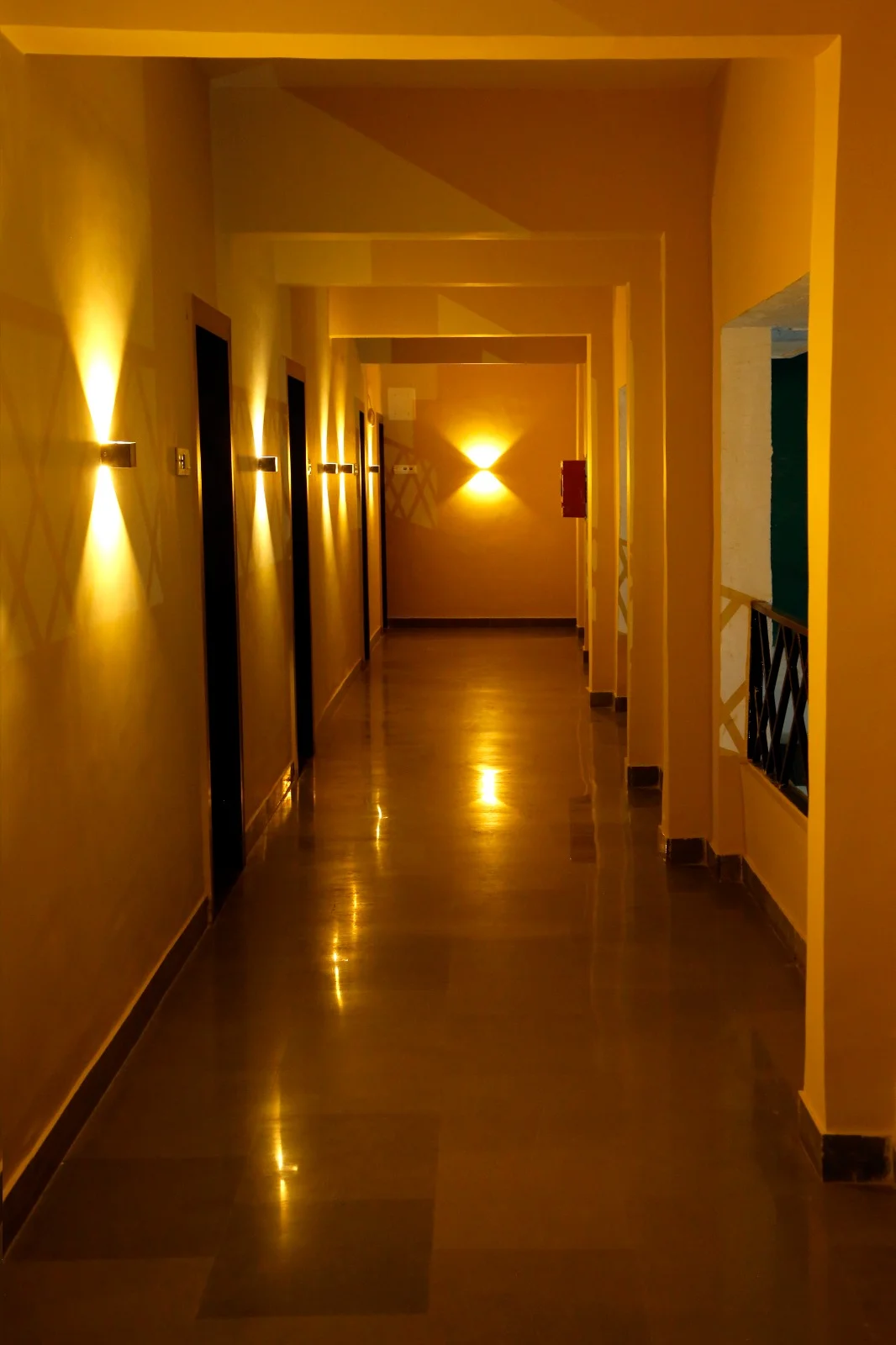Hotel & Restaurant
